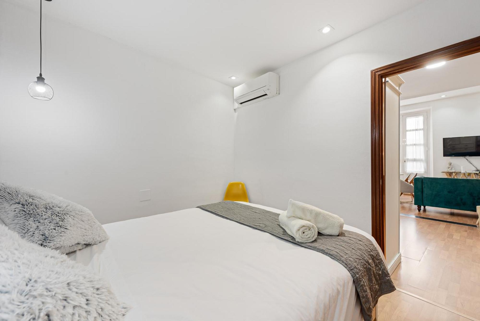 Urbanchicmalaga 2Bedroom Oasis In Historic Malaga Centre Málaga Exterior foto