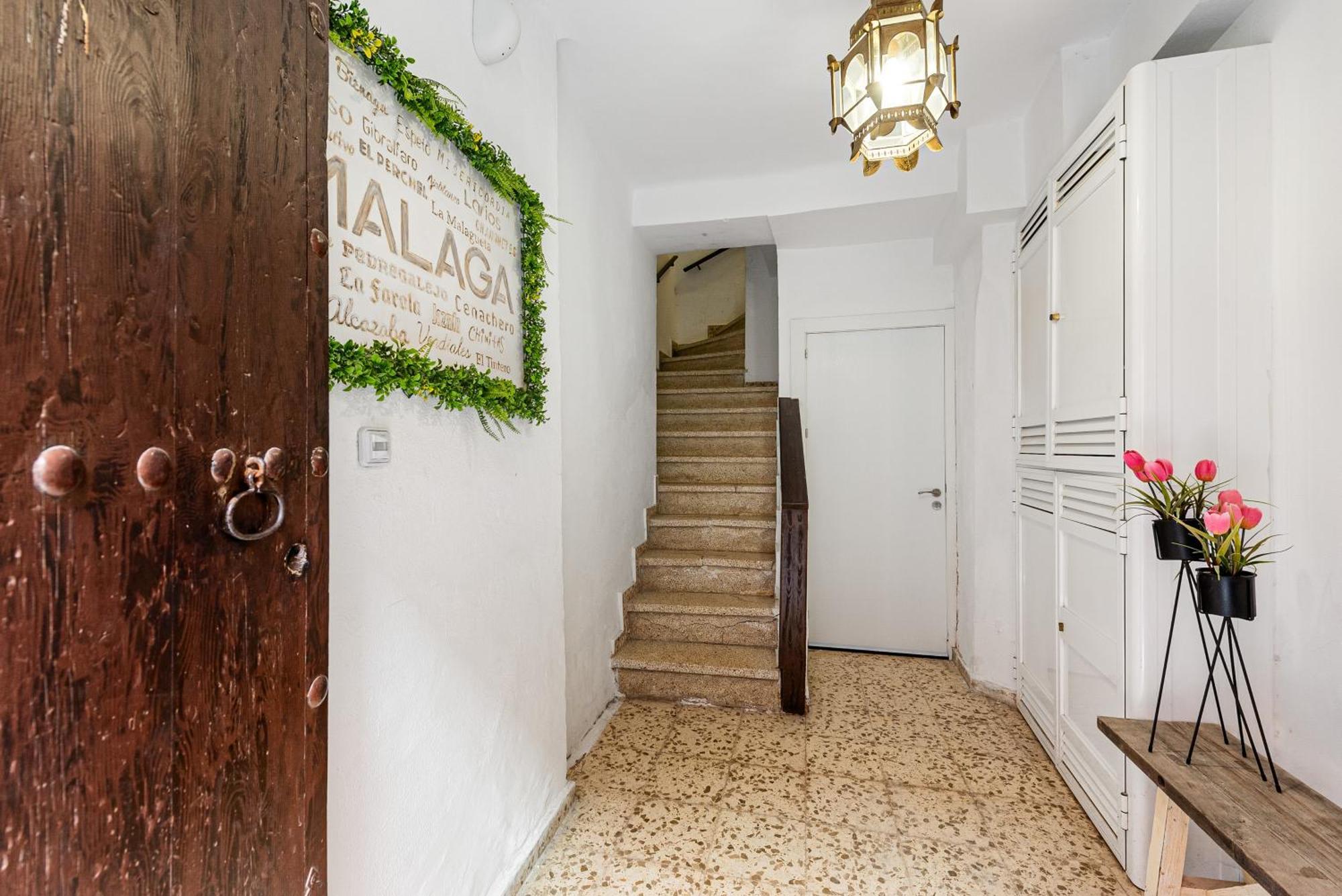 Urbanchicmalaga 2Bedroom Oasis In Historic Malaga Centre Málaga Exterior foto